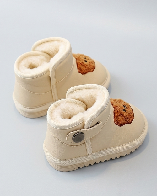 Bota de invierno con diseño adorable decorada con cara de osito en España