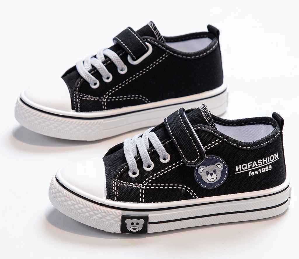 Zapato infantil con diseño atractivo y estampado de oso en España