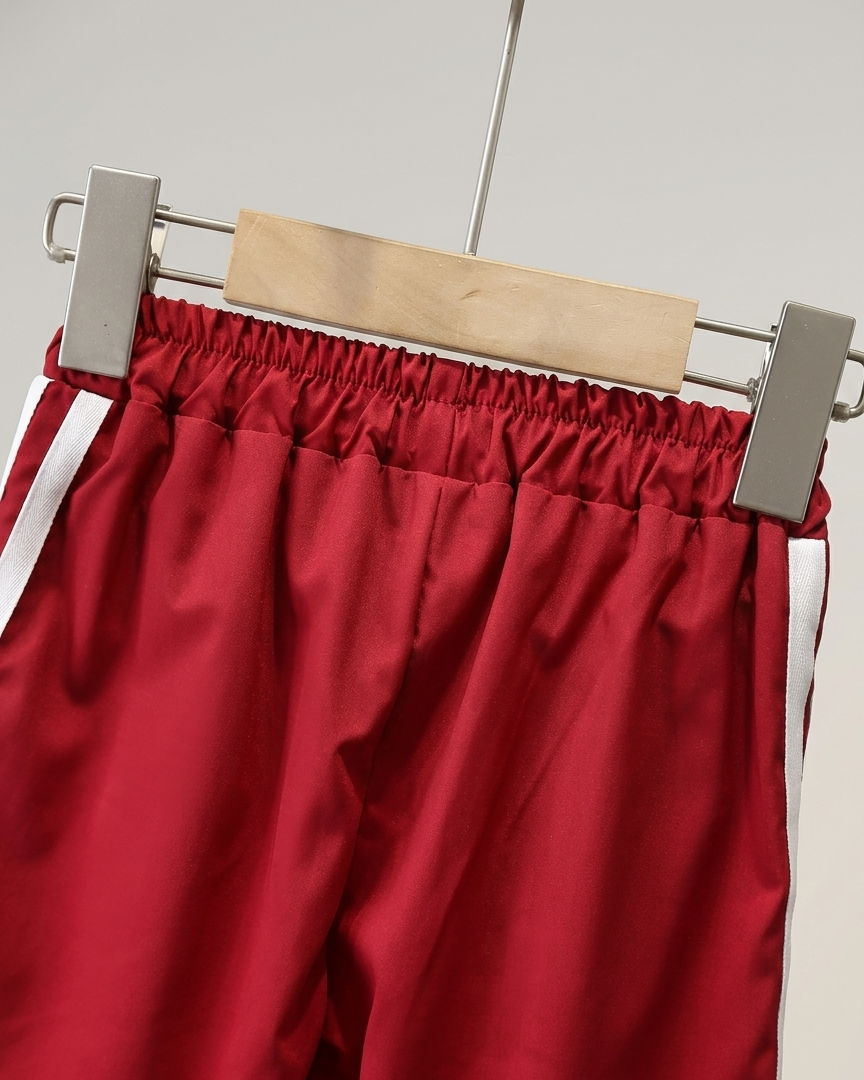 Conjunto deportivo niño 3 piezas con capucha, chándal infantil moderno y cómodo, Ideal para primavera y para clima otoñal en España