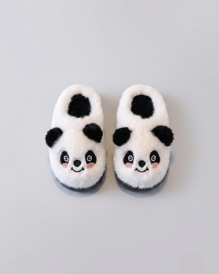 Pantufla de invierno cálida con diseño de dibujos animados en España