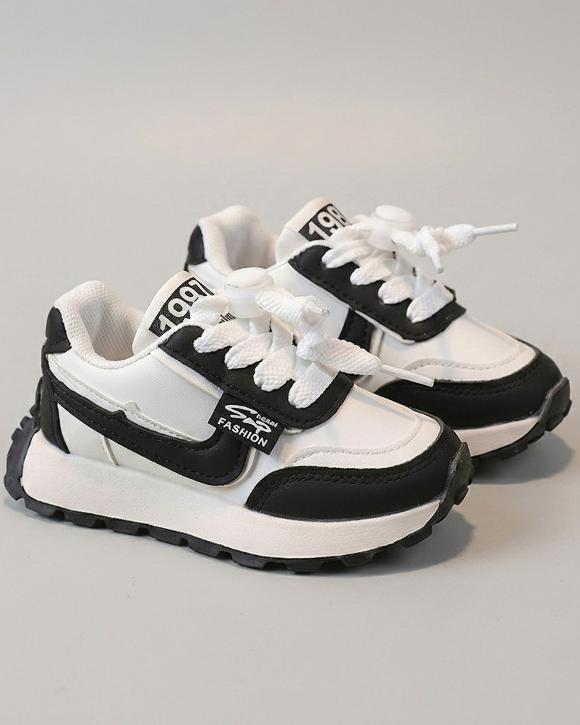 Zapatillas deportivas modernas para niños en España