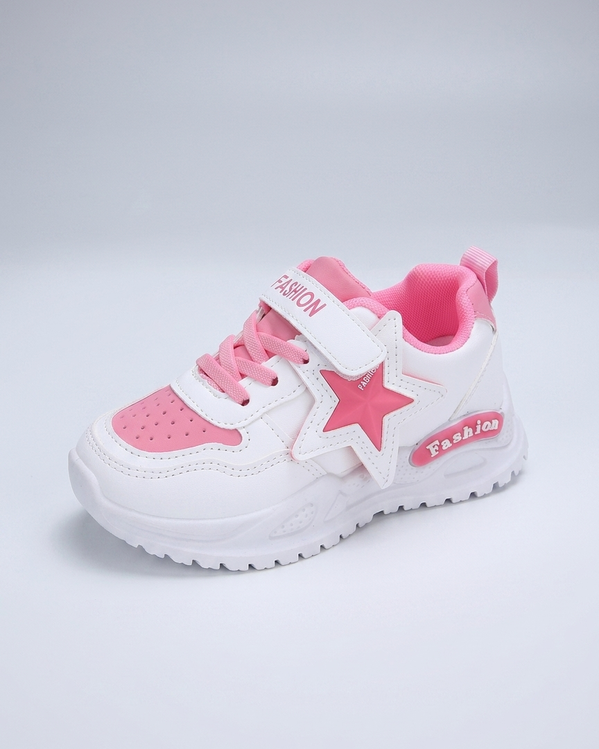 Zapatillas deportivas modernas con diseño de estrella rosa en relieve en España