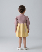 Vestido niña invierno cálido con lazos de satén y cuello altol as tallas disponibles.Ideal para primavera  en España