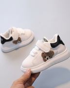 Zapato deportivo con diseño clásico en España
