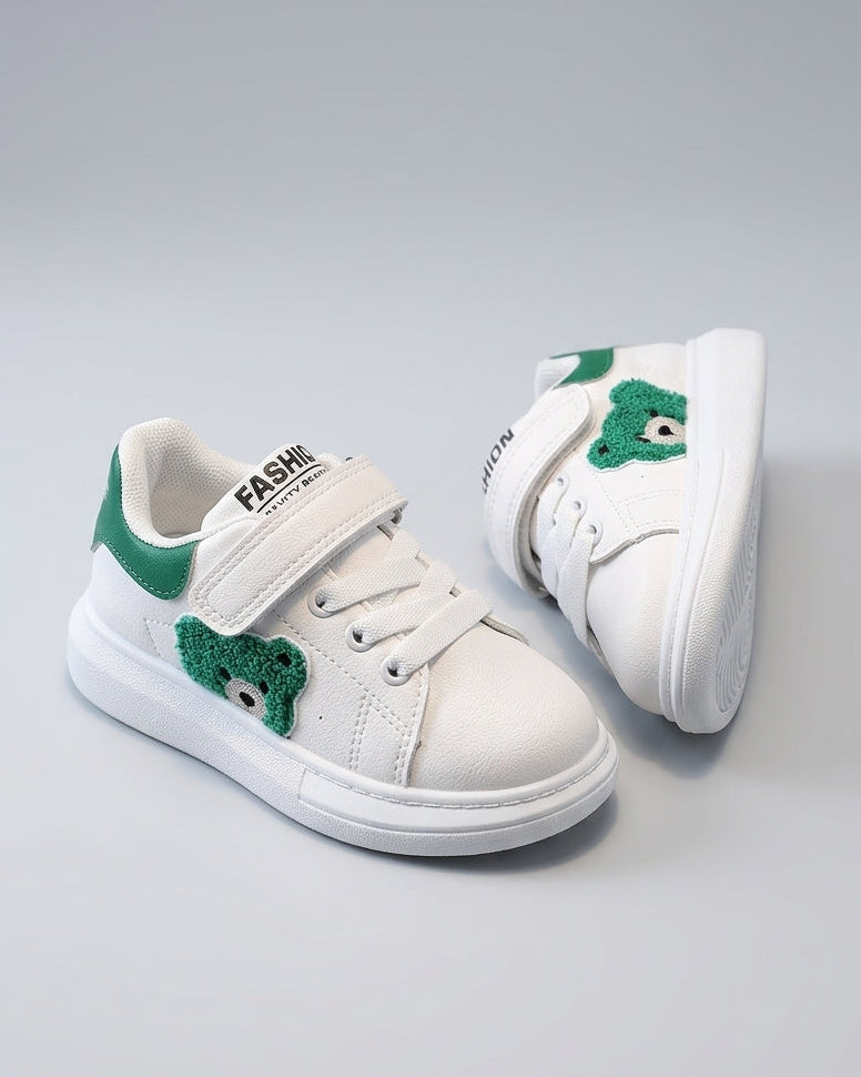 Zapato deportivo con diseño clásico en España