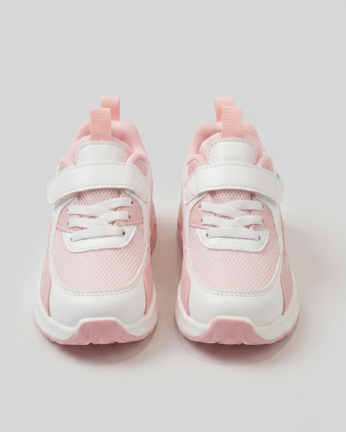 Zapato con diseño deportivo moderno, apto para niños y niñas en España