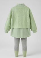 Conjunto niña 3 piezas otoño invierno con bordado de flores ideal para clima otoñal y principios vista frontal