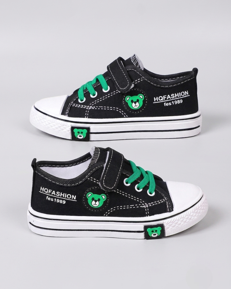 Zapato infantil con diseño atractivo y estampado de oso en España