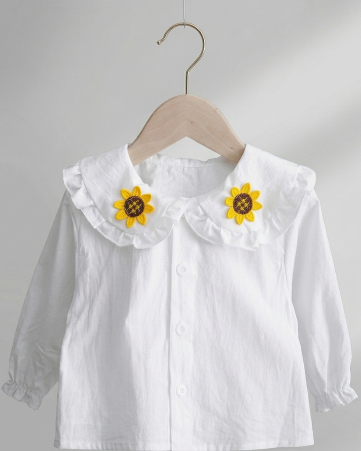Conjunto niña 2 piezas: blusa tejida con cuello decorado y pantalón vaquero elegante en España