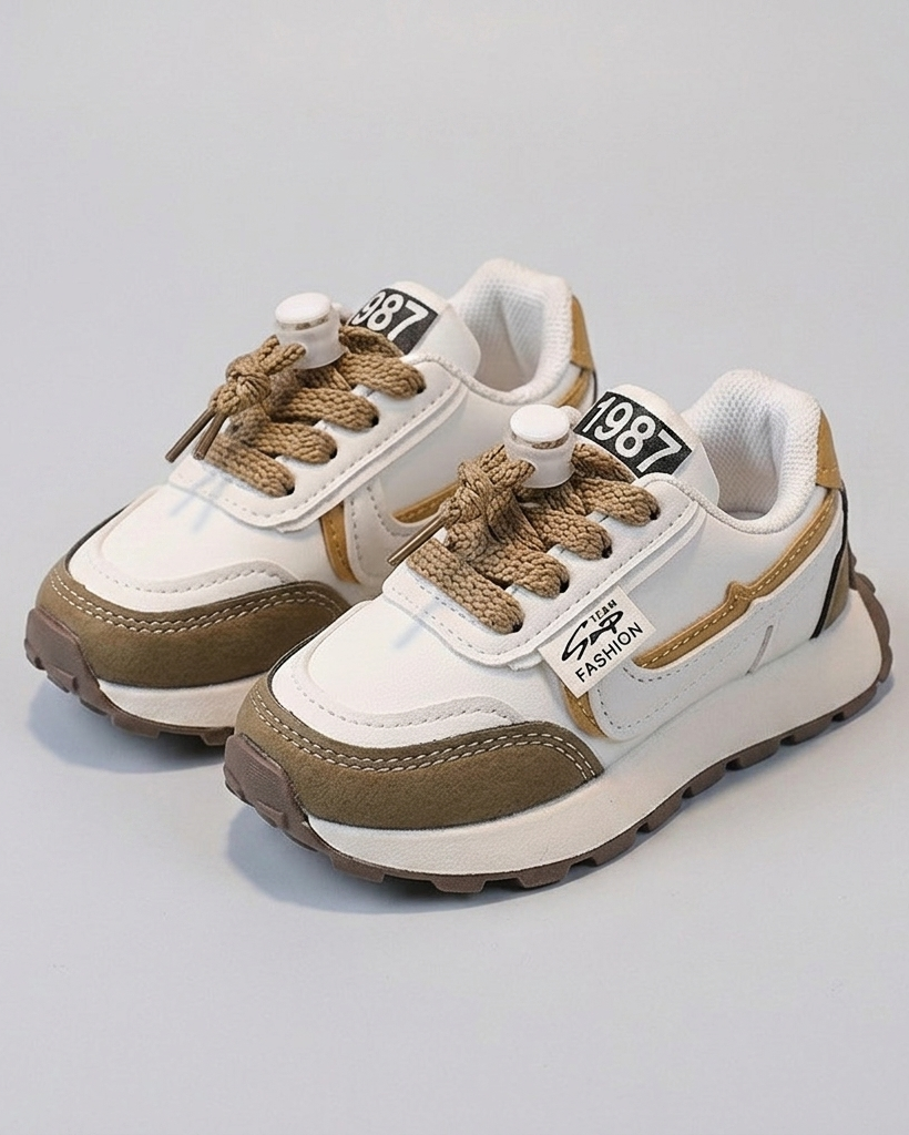 Zapatillas deportivas modernas para niños en España