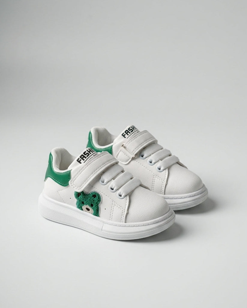Zapato deportivo con diseño clásico en España