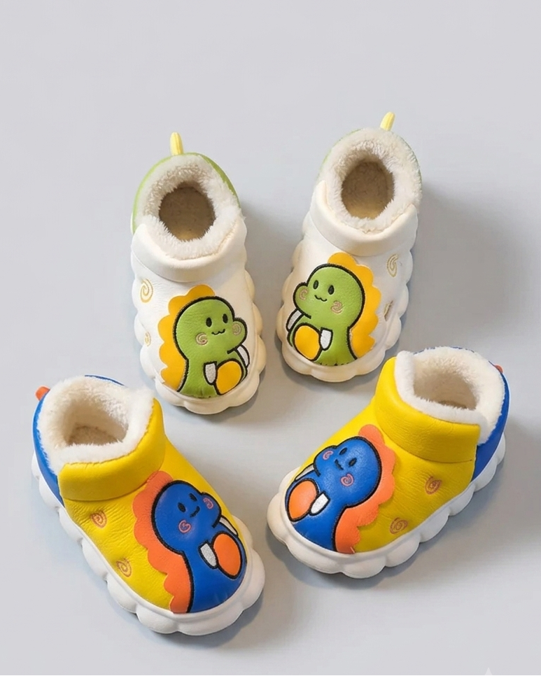 Botas de invierno con forro de piel suave y estampado de dinosaurios en 3D. en España