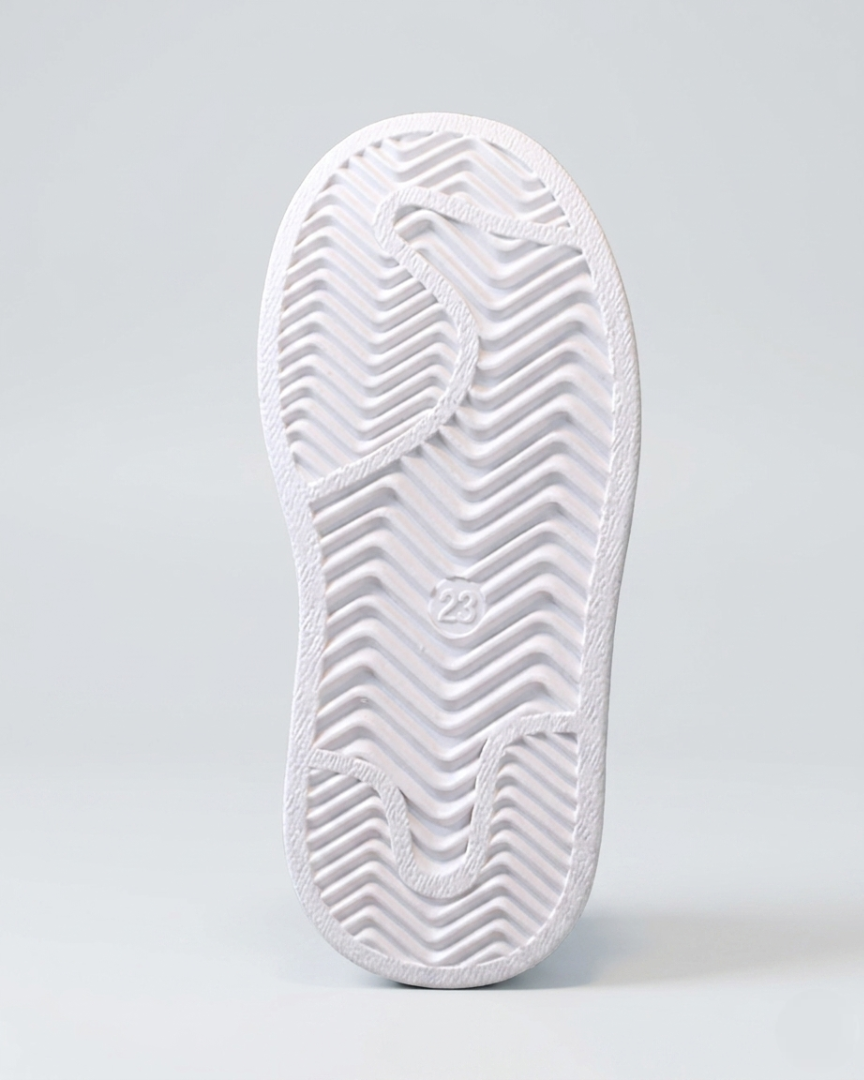 Zapato deportivo con diseño moderno en España