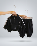 Conjunto deportivo niño con sudadera, pantalón y mochila