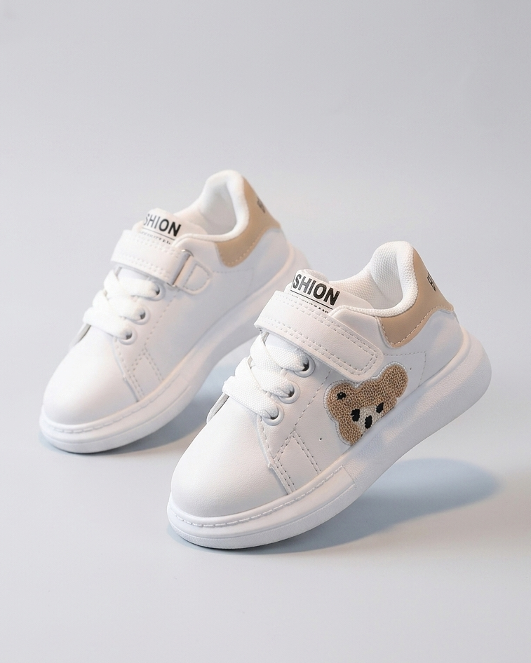 Zapato deportivo con diseño clásico en España