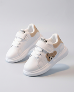 Zapato deportivo con diseño clásico en España