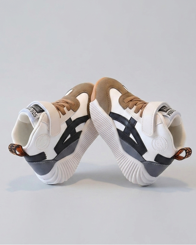 Zapato deportivo con diseño moderno para niños en España