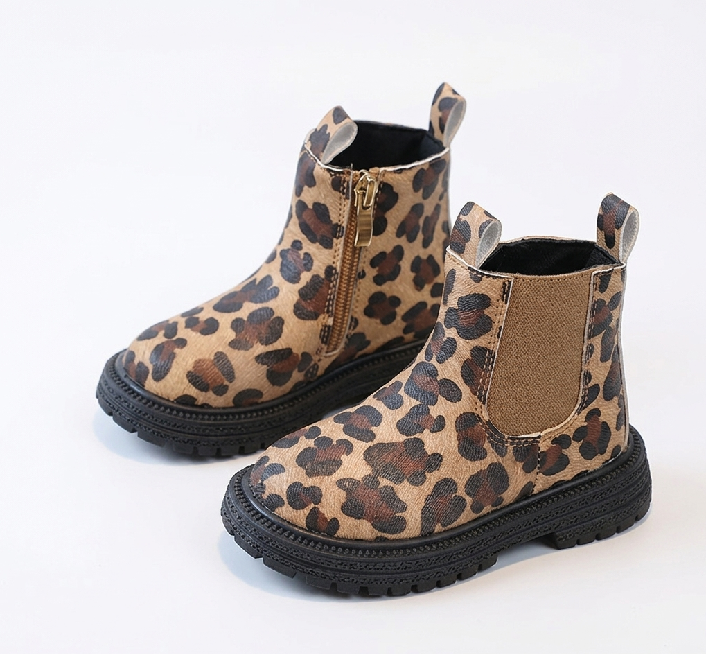 Zapato de invierno con estampado de piel de leopardo en España