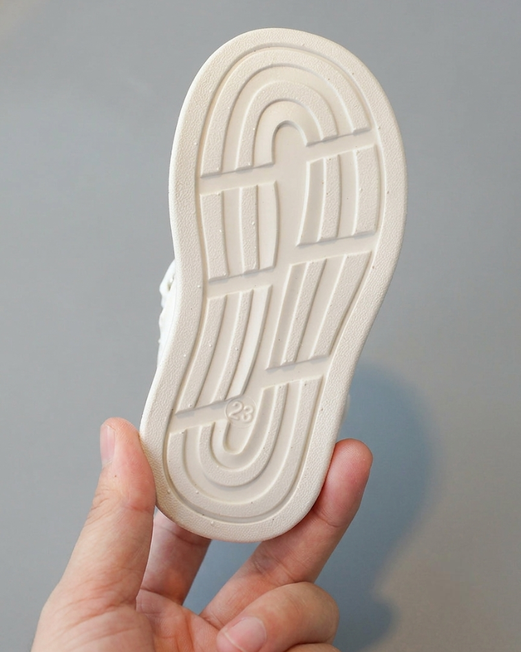 Zapatillas Blancas Modernas Niño y Niña