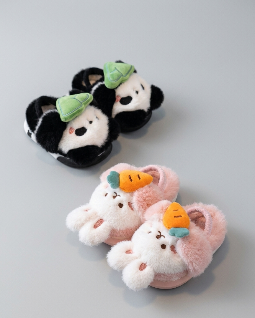 Pantuflas de invierno cálidas con diseño de dibujos animados en España