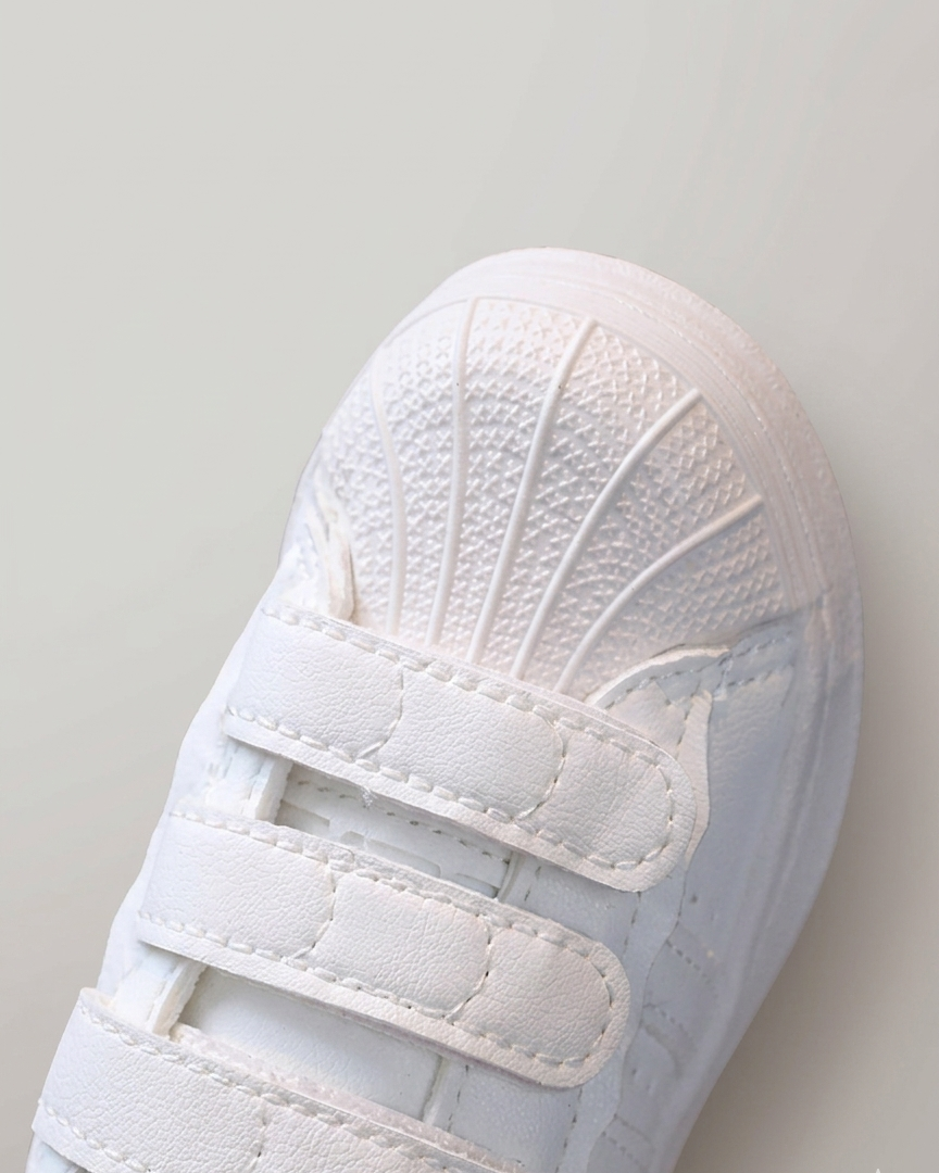Zapato deportivo con diseño moderno en España