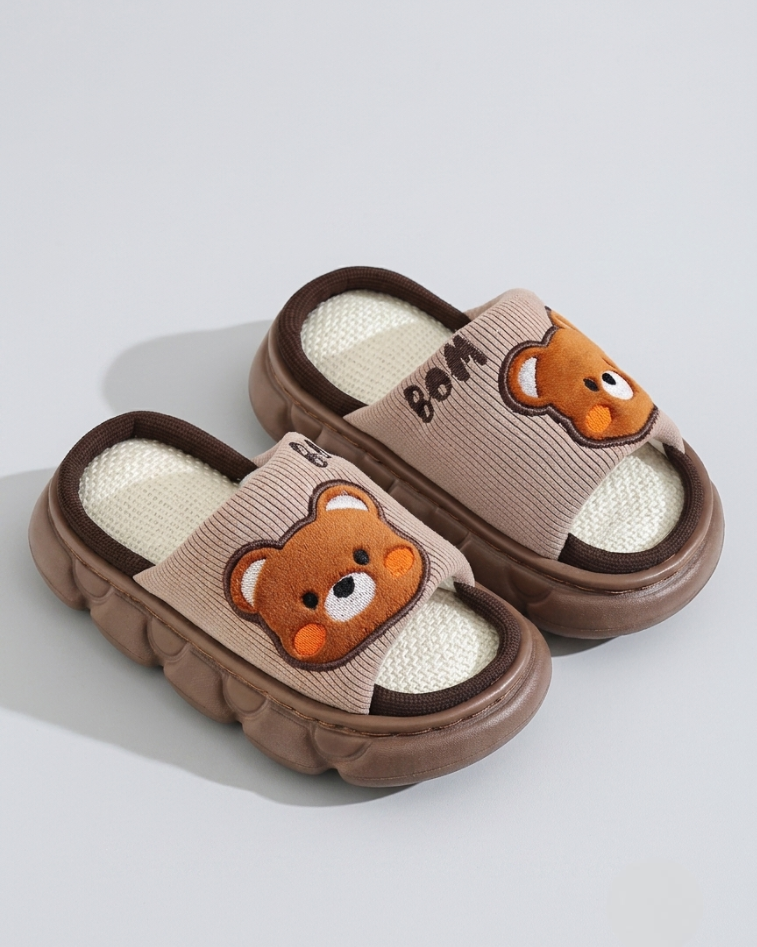 Sandalias con diseño de caricatura en España