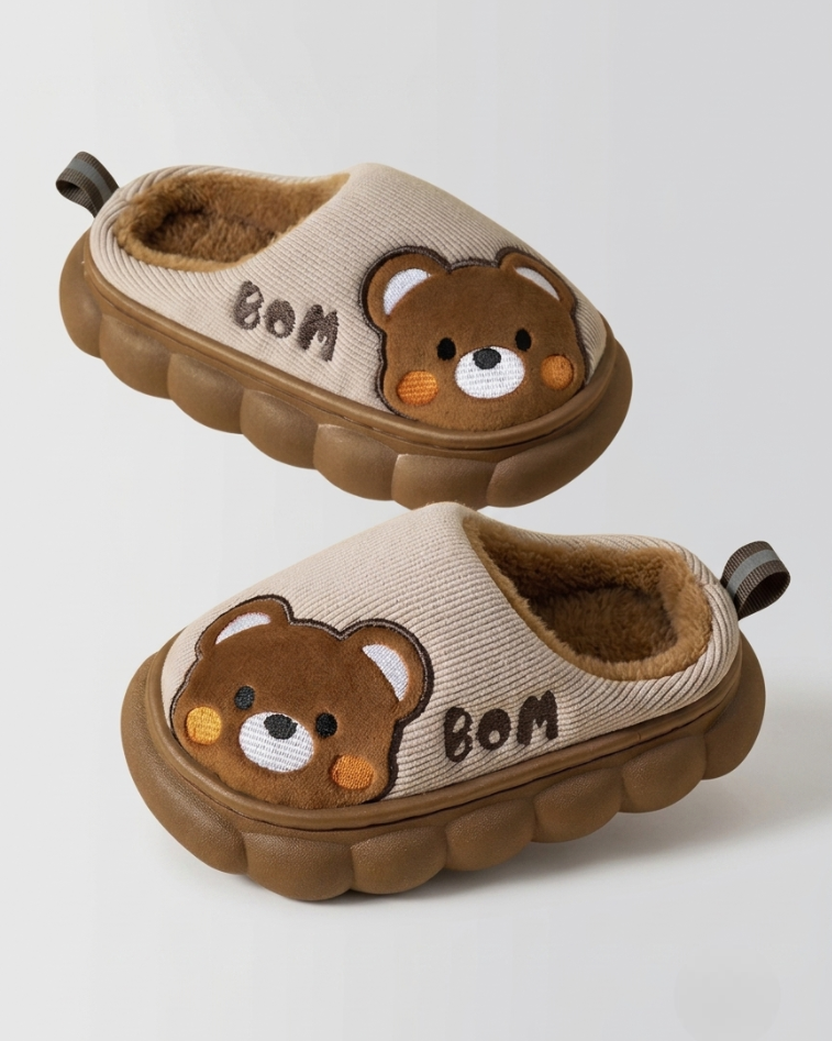 Pantuflas de invierno cálidas con diseño de caricatura en España