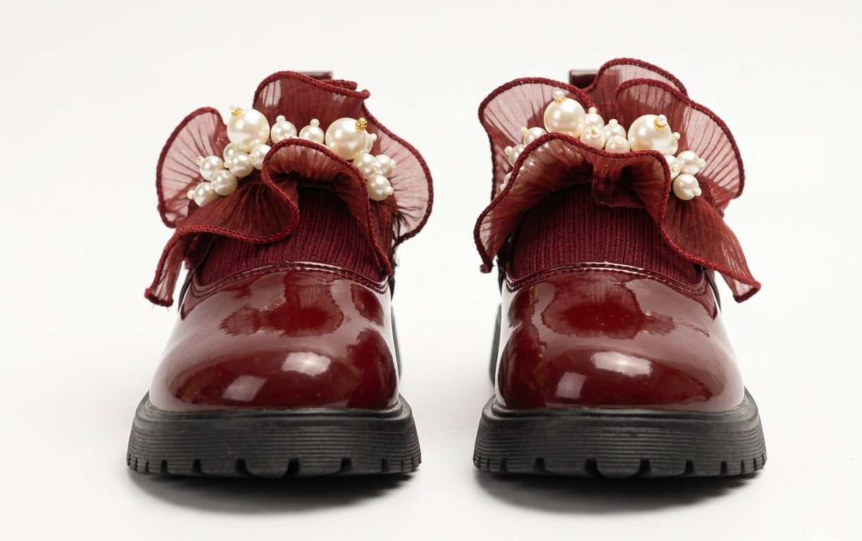 Zapato clásico brillante para niña en España