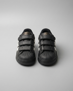 Zapato deportivo con diseño moderno en España