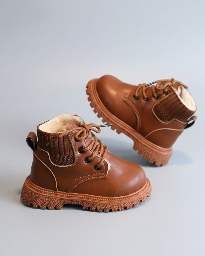 Botas de invierno con diseño práctico y resistente al frío en España