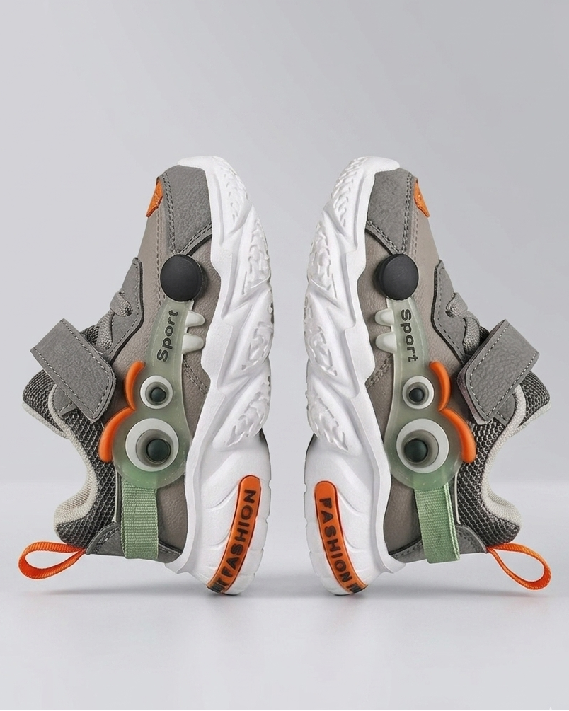 Zapato con diseño deportivo moderno y cartoon con ojos en 3D en España