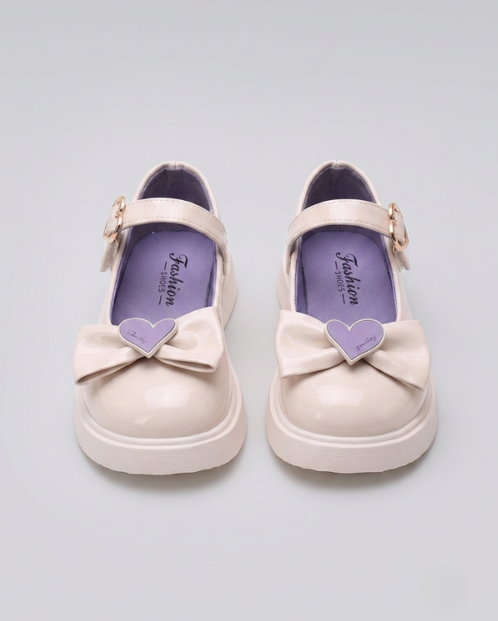 Zapato elegante para niña con lazo frontal de diseño moderno en España