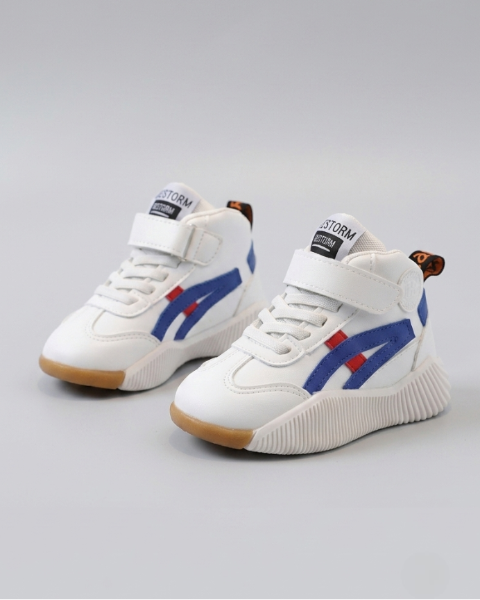 Zapato deportivo con diseño moderno para niños en España