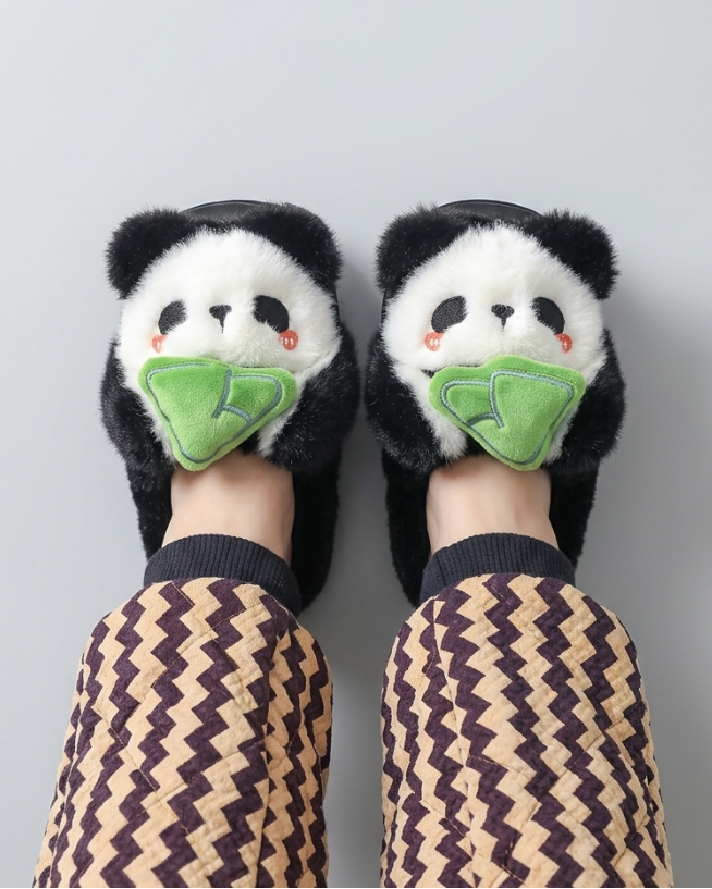 Pantuflas de invierno cálidas con diseño de dibujos animados en España