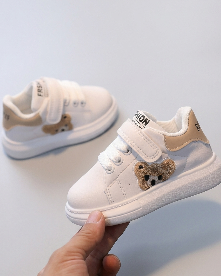 Zapato deportivo con diseño clásico en España