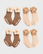 Set de calcetines y gorra para niñas con flores de tela