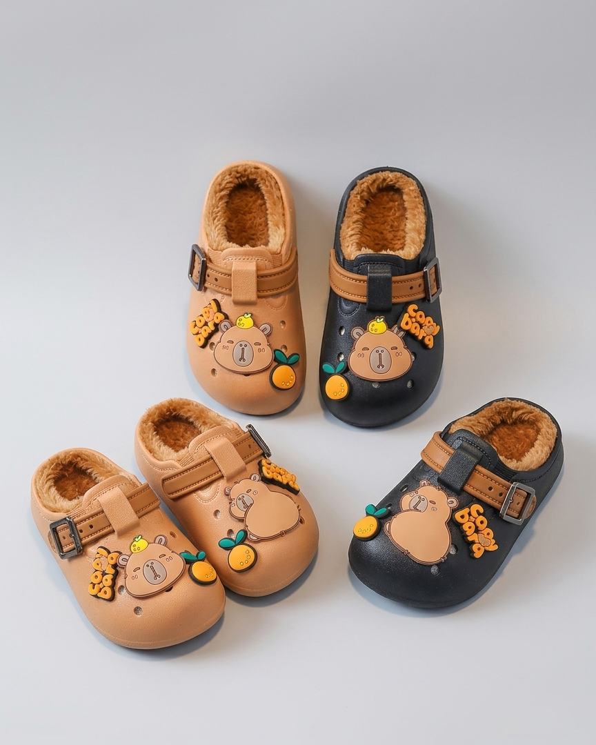 Pantuflas de invierno cálidas con diseño de dibujos animados en España