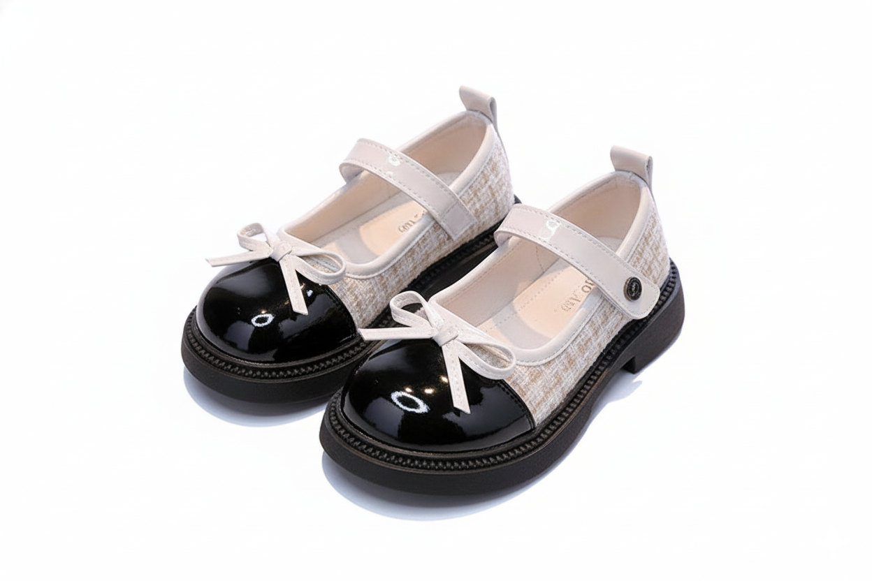 Zapato para niña con diseño brillante y lazada elegante en España