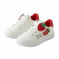 Zapato con diseño de fresa para niños en España
