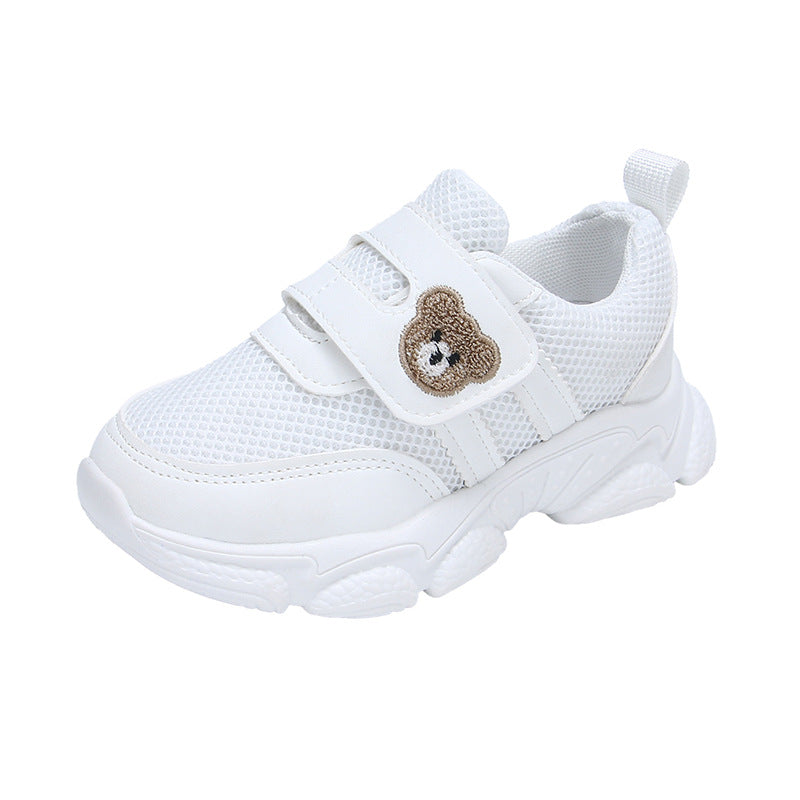 Zapato deportivo blanco para niños en España