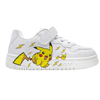 Zapato infantil blanco con diseño de dibujos animados. en España