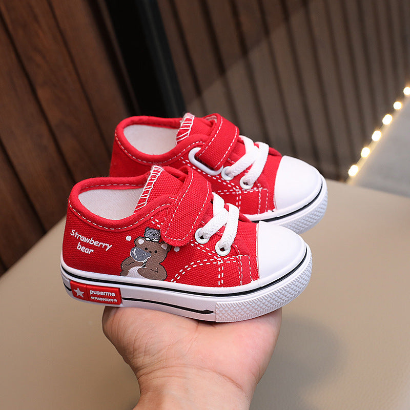 Zapato infantil con diseño de oso caricaturesco