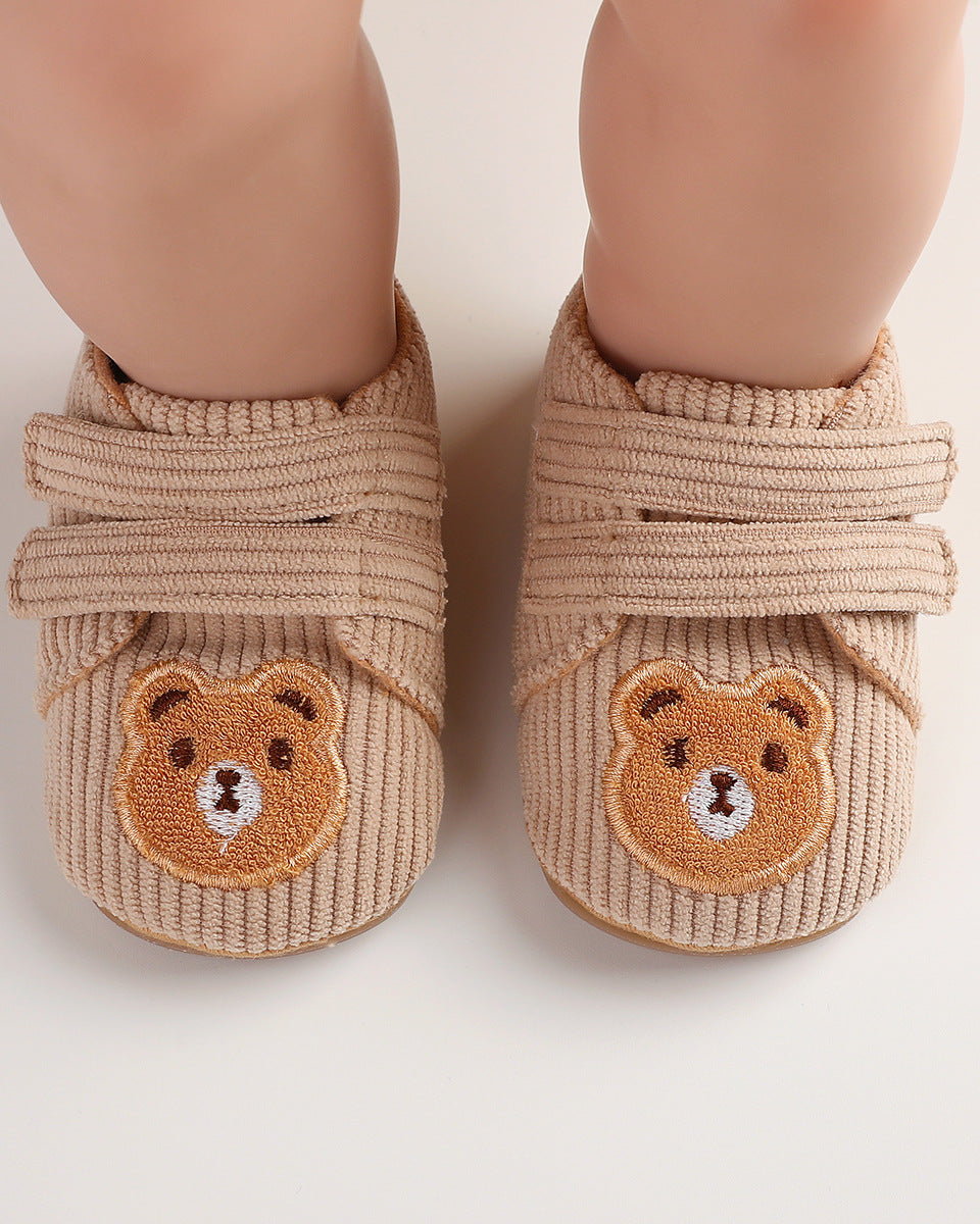 Zapatos bebé recién nacido de tela bordada con osito y cierre de velcro – calzado suave para bebés en España