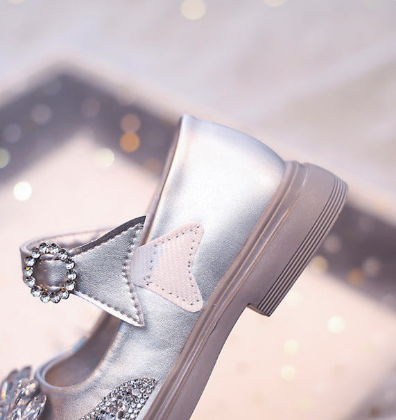 Zapato elegante para niña con diseño de flor de cristal brillante en España