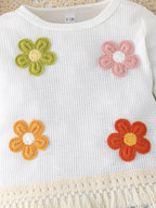 Conjunto de Blusa Acanalada Blanca y Vaqueros Clásicos