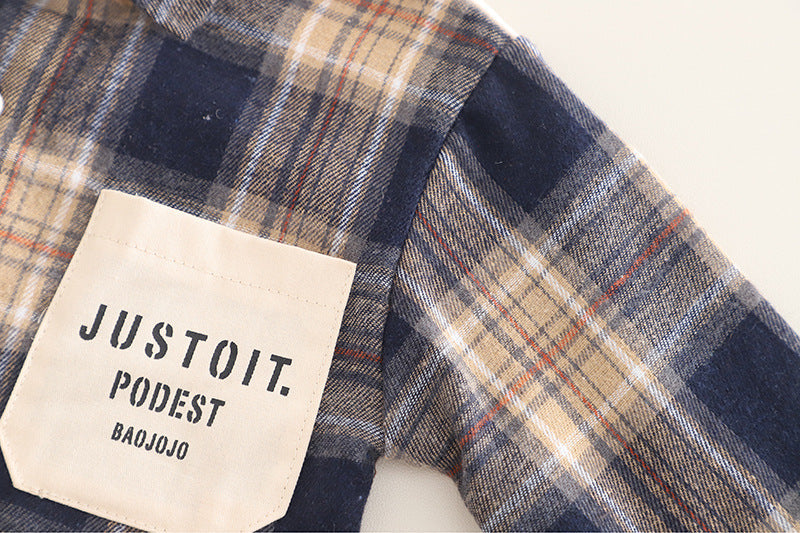 Conjunto niño 3 piezas de ropa niño: camiseta de algodón, camisa de cuadros y pantalón vaquero ancho cómodo en España