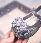 Zapato elegante para niña con diseño de flor de cristal brillante en España