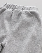 Conjunto bebé y niño 3 piezas ropa bebé: chaqueta estampada, camiseta con oso y pantalón gris cómodo en España