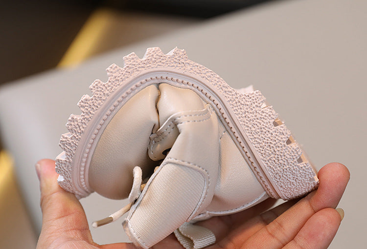 Botas de invierno con diseño práctico y resistente al frío en España