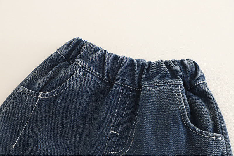 Conjunto infantil 3 piezas niño: camisa de cuadros, camiseta de algodón y pantalón vaquero en España